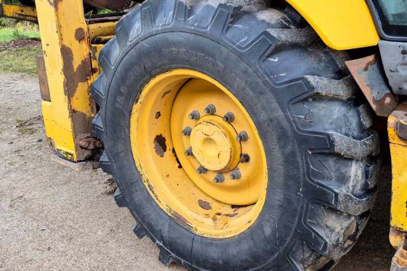 OmecoHub - Immagine KOMATSU WB93R-5